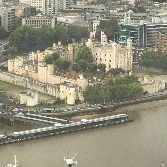 Meet your Posher, Wendi - Picture 5 of 9